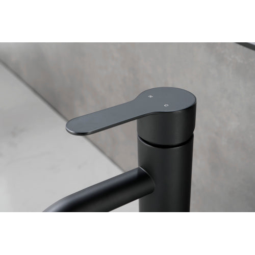 Single Stem Faucet for Bathroom Vanity In Matte Black